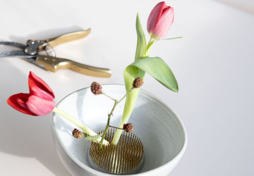 How To Use a Floral Frog for Effortless Vase Designs