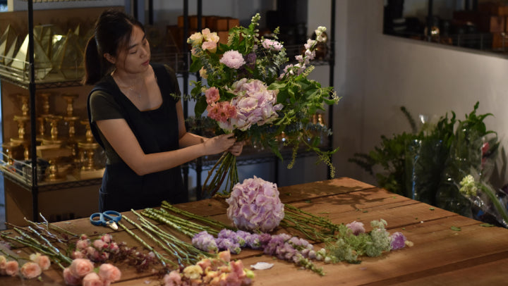 How To Personalise Your Eco-Friendly Wedding Bouquet