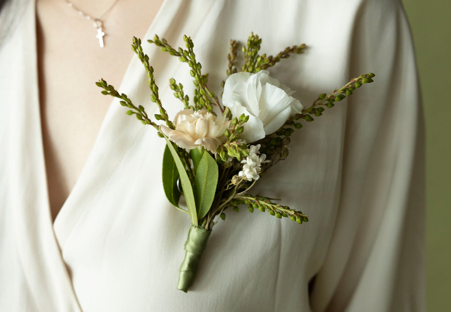 A Lady with Boutonnières Sissinghurst White